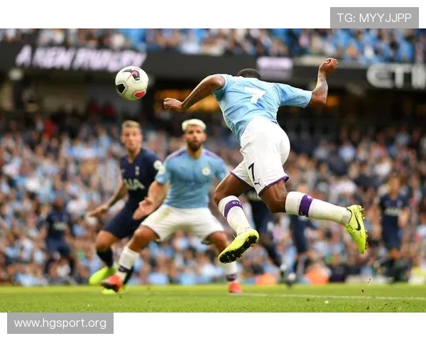 英超赛场惊现以一敌三神奇瞬间 这球绝对硬核让全场惊叹 英超赛场惊现以一敌三神奇瞬间 这球绝对硬核让全场惊叹